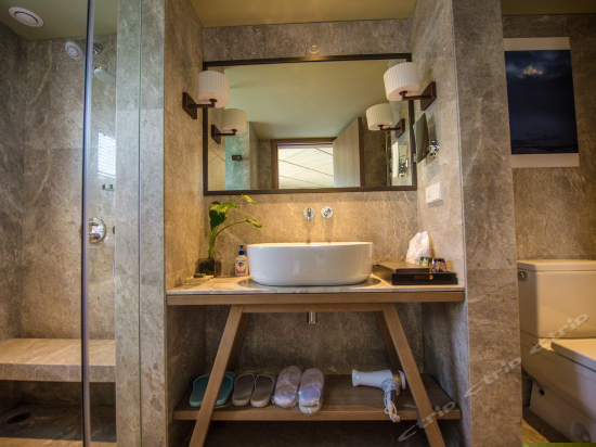 舒适山景双床房