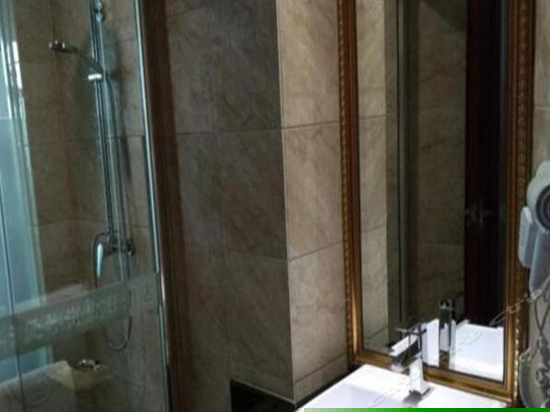 东莞爱琴海假日酒店