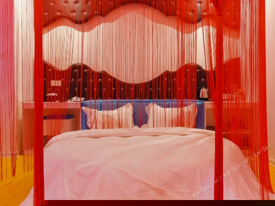 浪漫情趣圆床房(无窗)