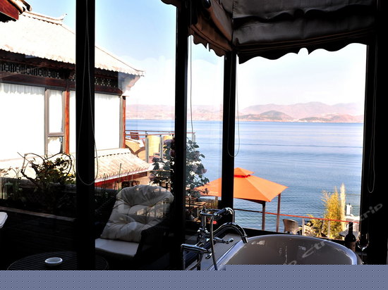 龙泉海景山景大床套房