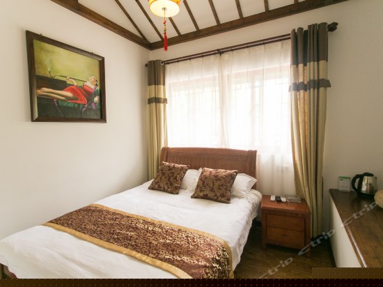 大床房(梅绿竹)