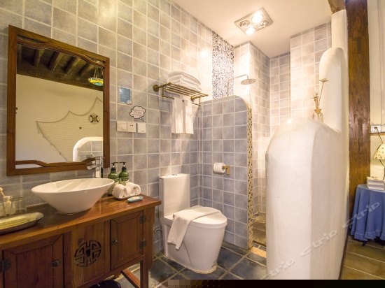 一楼豪华大床房