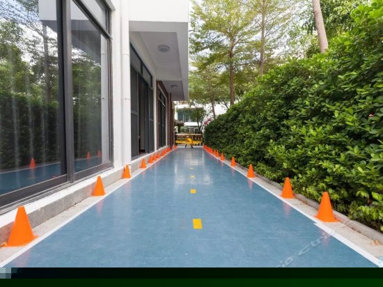 六间房私家泳池别墅