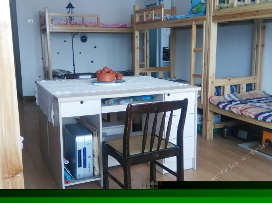 女生十人房（床位）