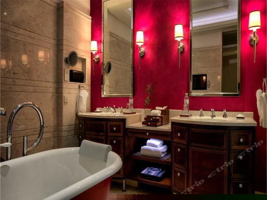 连波轩高级泳池套房