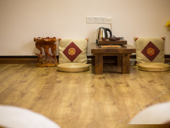 榻榻米式双床间