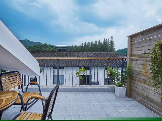 山景露台亲子房