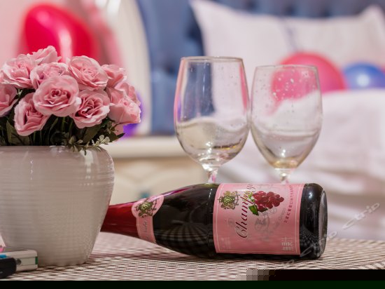 为爱定制浪漫主题房