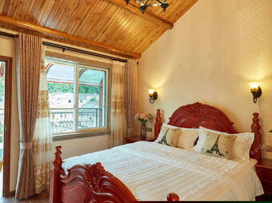 顶楼大阳台观景五房套房