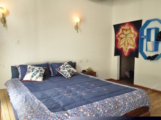 雨果 b204法式浪漫榻榻米大床房