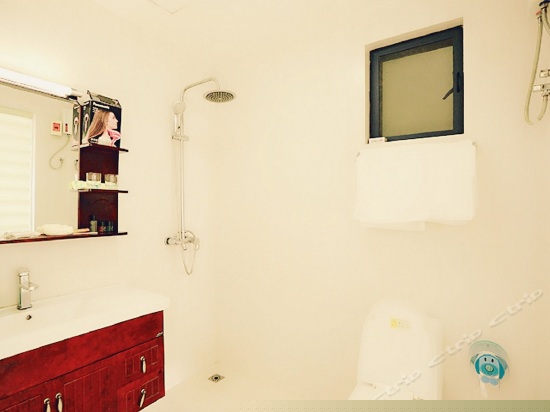 轻奢池景大床房