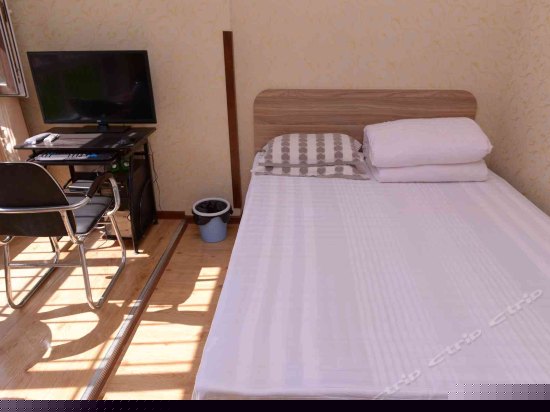 温馨大床房(无窗)