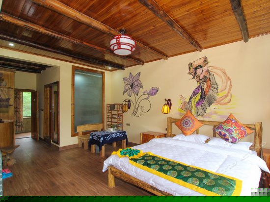 小阳台蜜月大床房