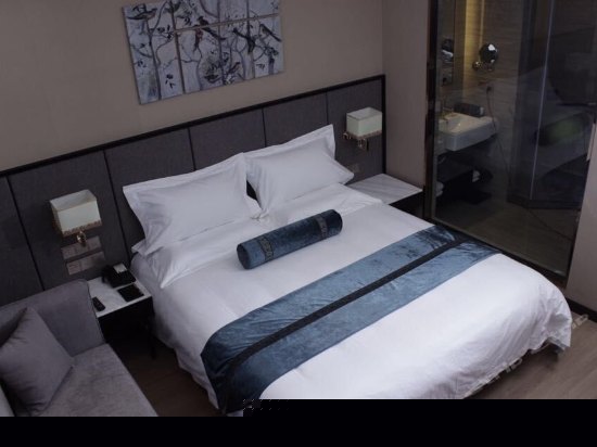 和颐商务大床房