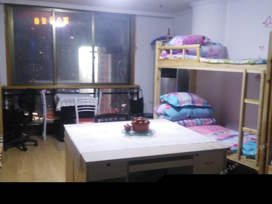 女生十人房（床位）