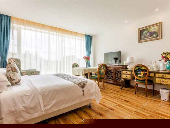 最美瞬间温馨大床房