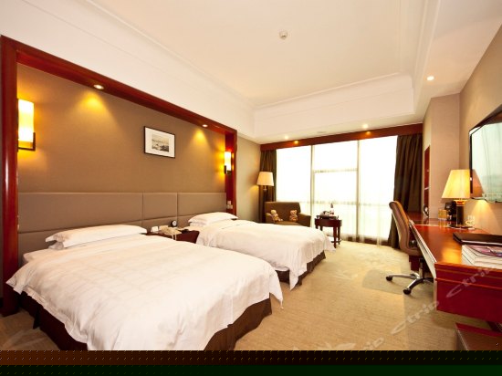 高级园景双床房