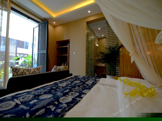 别墅豪华大床房