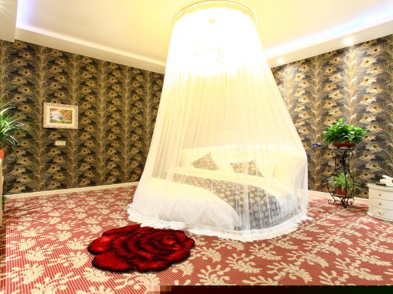 奢侈情侣主题房