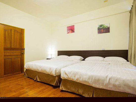 温馨四人房·二窝