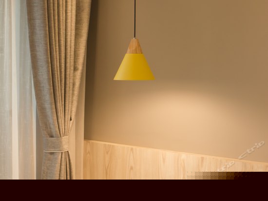 90°榻榻米影音房