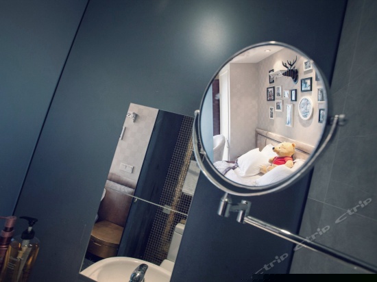 维尼熊温馨大床房