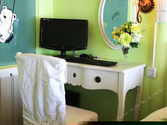 豪华阳光大床房