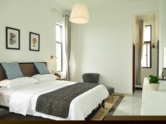 侧面田园景观大床房