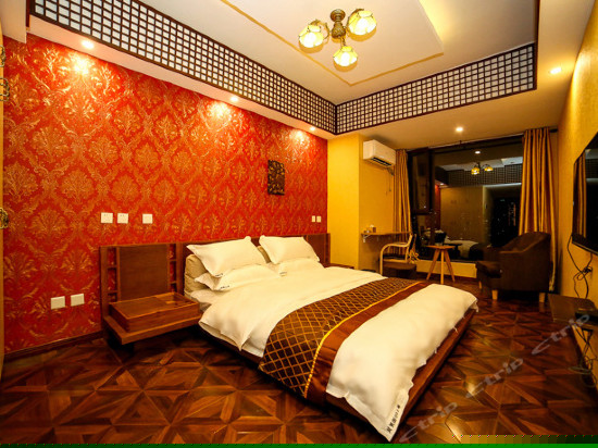 高层河景大床房