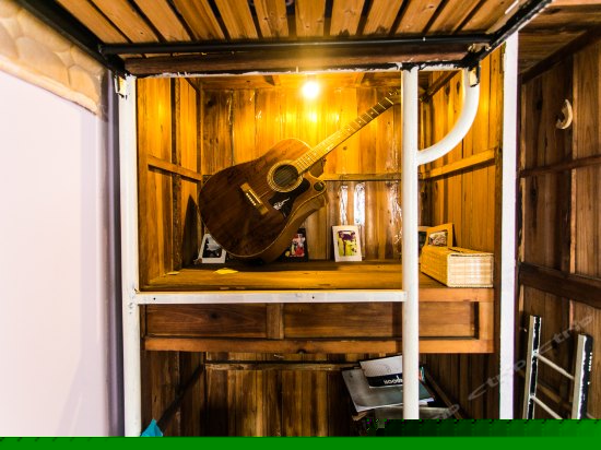 女生6人间（床位）