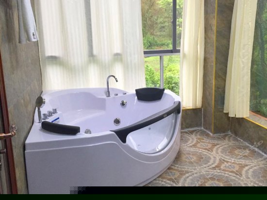 家庭双圆床套房