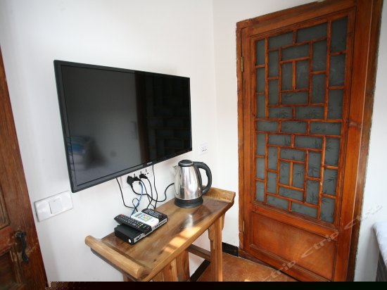 明清单人土炕房