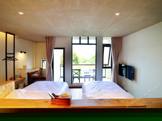 二楼海景包围式双床房