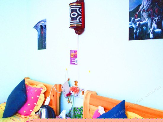 蓝色格子控舒适标准间