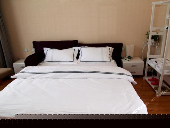 绿茵阁田园风光大床房