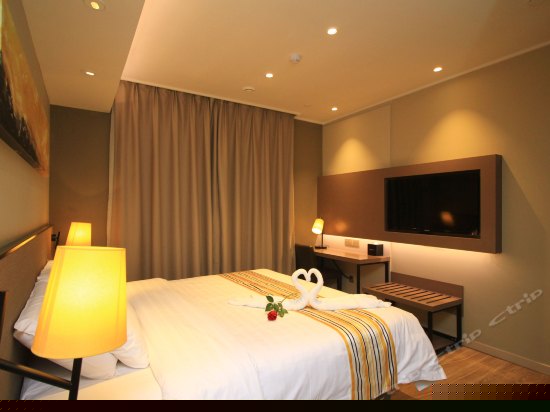 商务大床房（无窗）