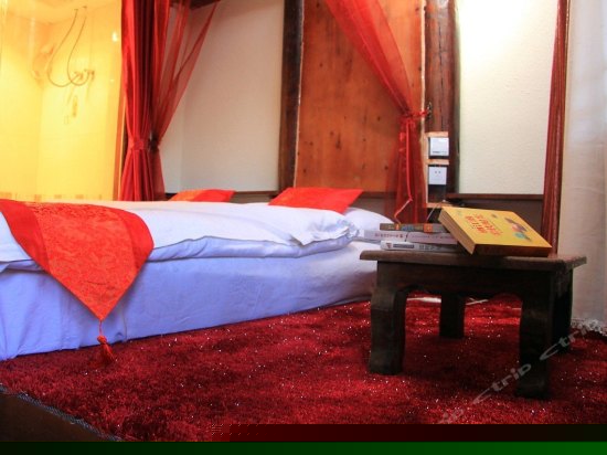 202豆蔻年华 榻榻米大床房