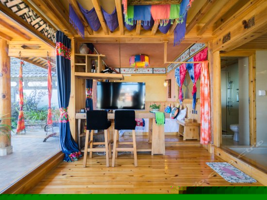 豪华蜜月阳台海景房（二号院）