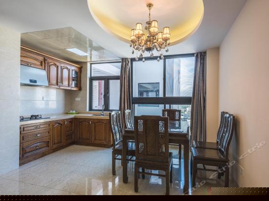 至尊豪装观山全海景观2房1厅