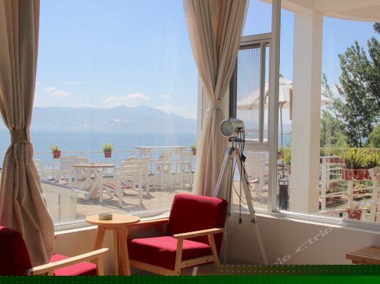 二层海景浴缸大床房201