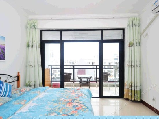 温馨园景两居室房