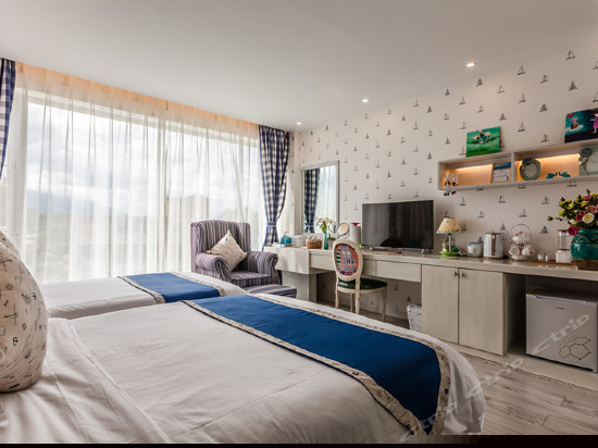 柠檬树休闲温馨亲子房