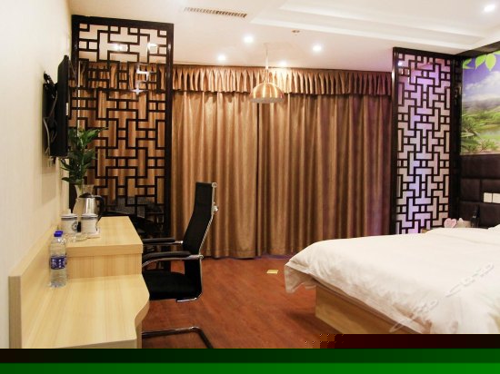 豪华精品大床房