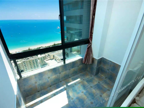 精装海景两室一厅