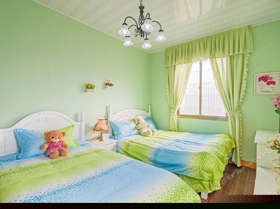 温馨特大家庭房