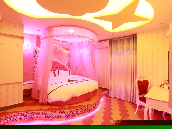 创意主题圆床房