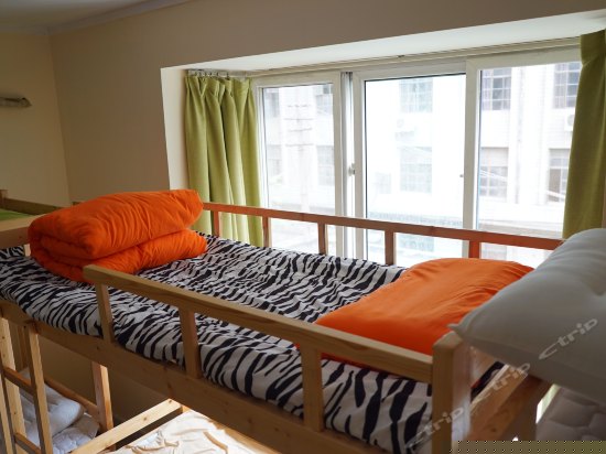 男生六人床位房