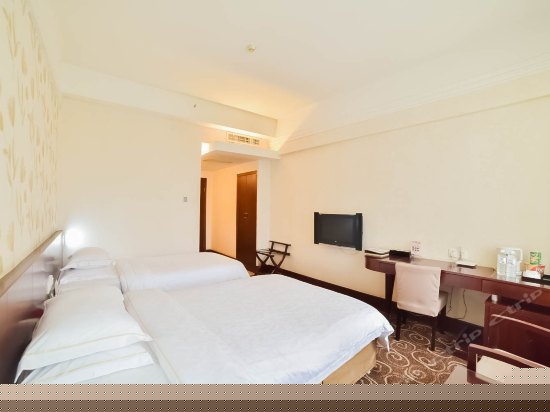 豪华双床房(大小床）