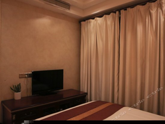 高级大床房（无窗）