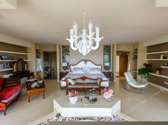 无限豪华海景套房302号房